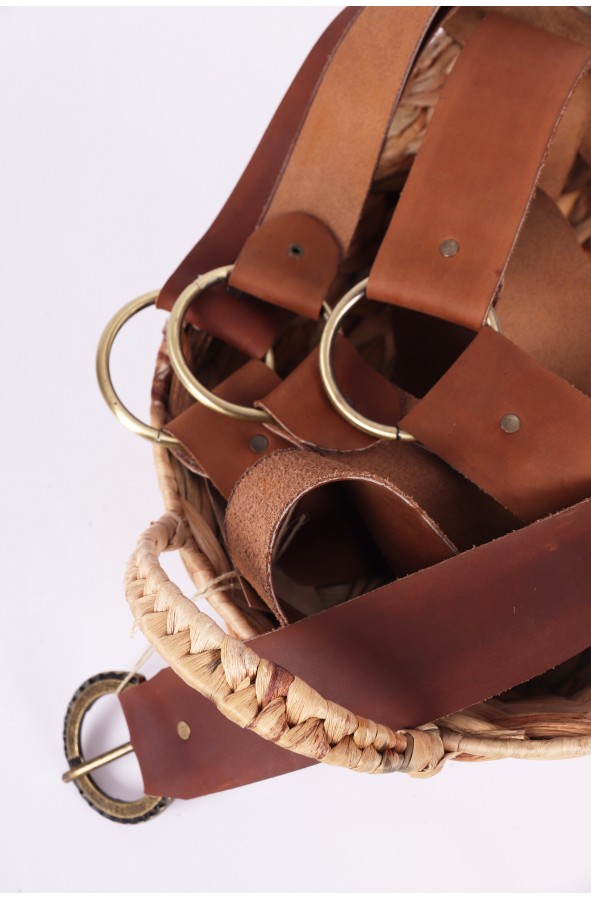 Cinturón medieval marrón de dos...