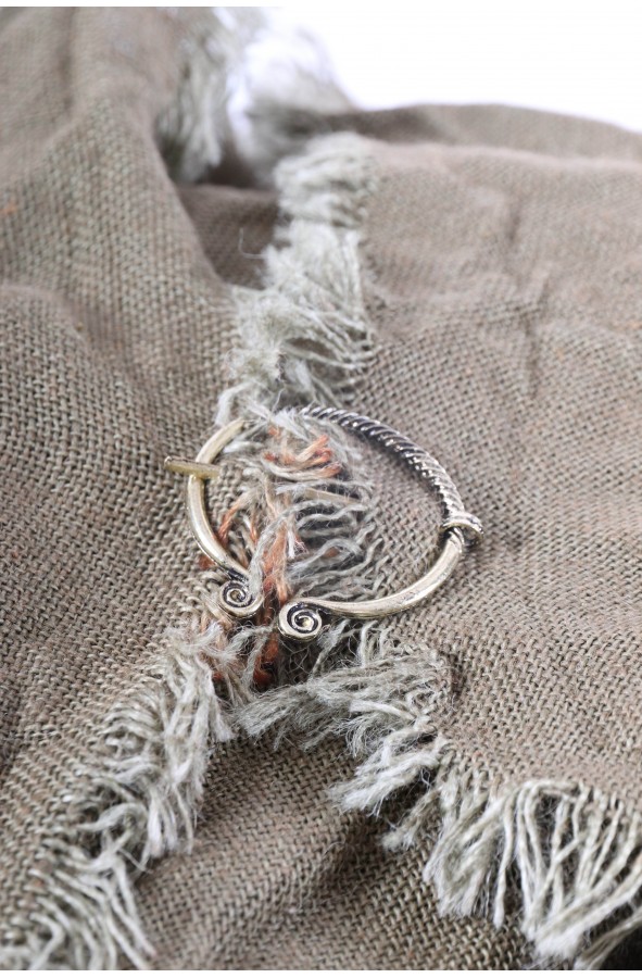 Fíbula Celta dorada o broche penanular