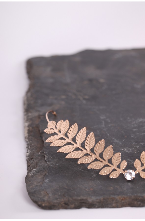 Golden Roman tiara with leaves