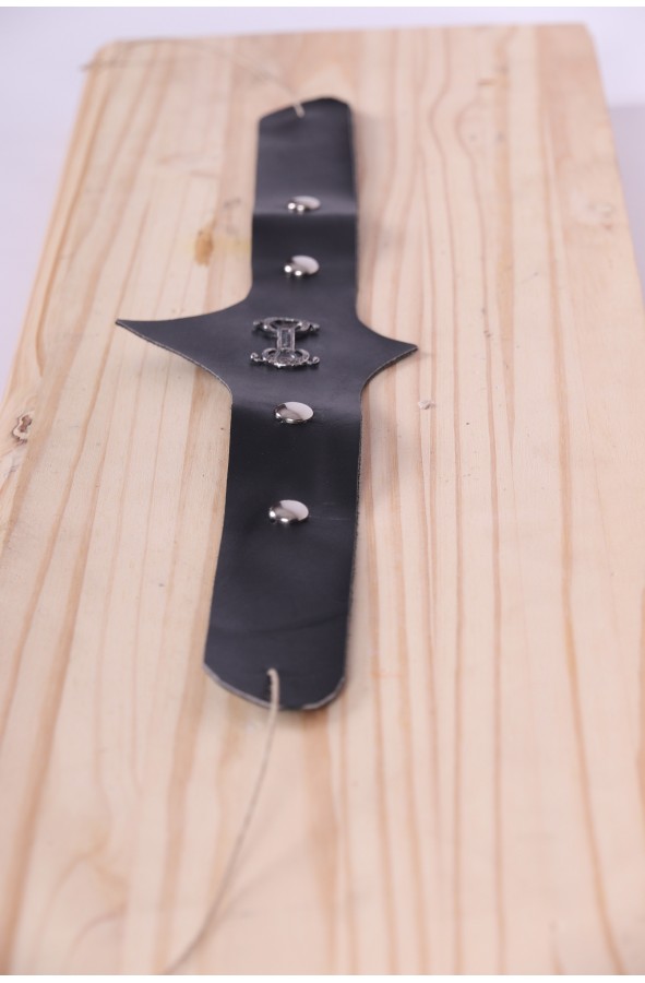 Accesorio de guerrera de cuero para...