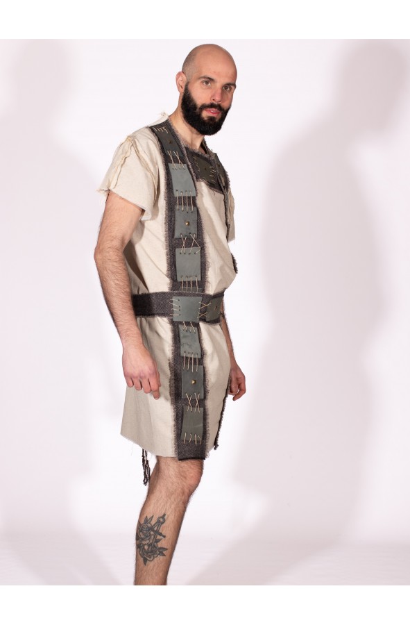 Traje medieval de guerrero con...