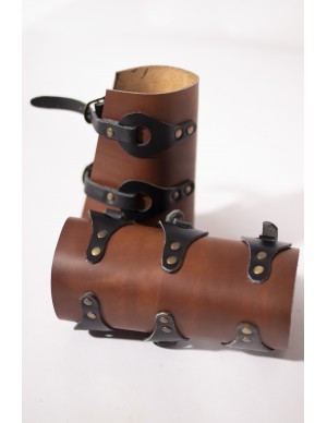 Brazalete medieval de cuero...