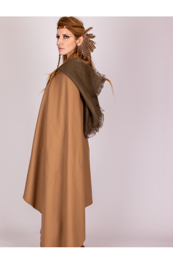 Capa celta o vikinga con capucha de saco