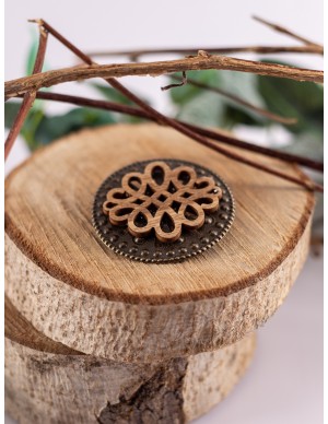 Broche romano de madera