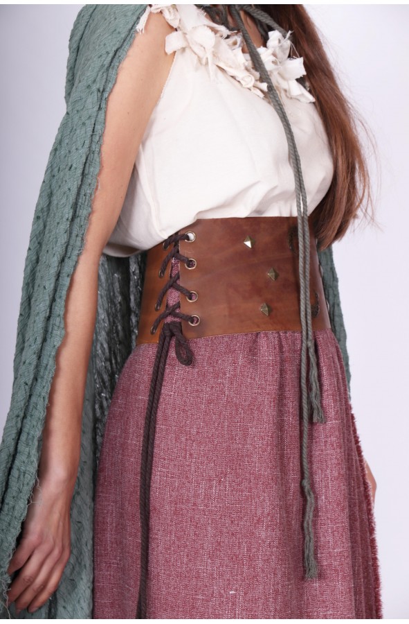 Fajín medieval de cuero marrón con...