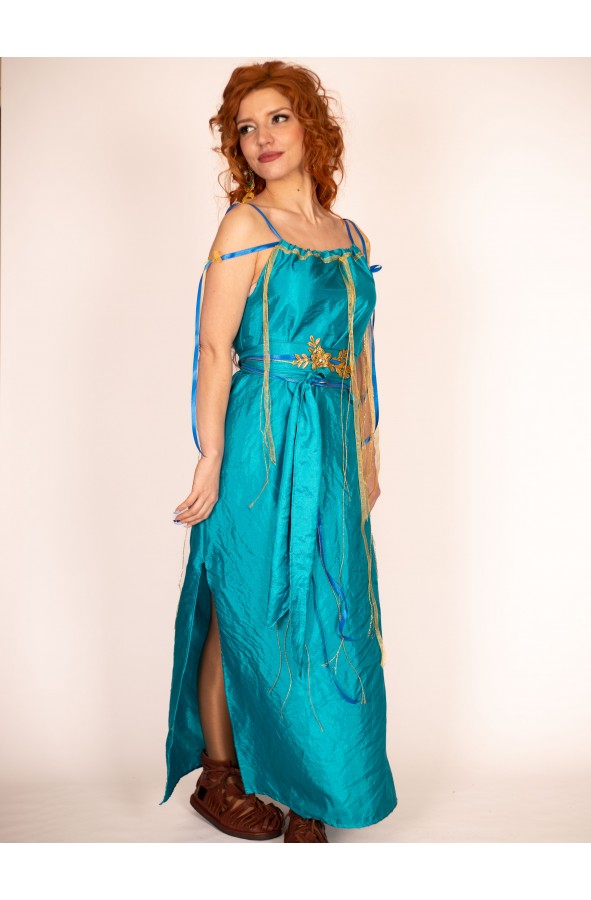 Vestido Romano Azul con Adornos Artesanales Reflejo de Historia y  Elegancia de Yute Crea