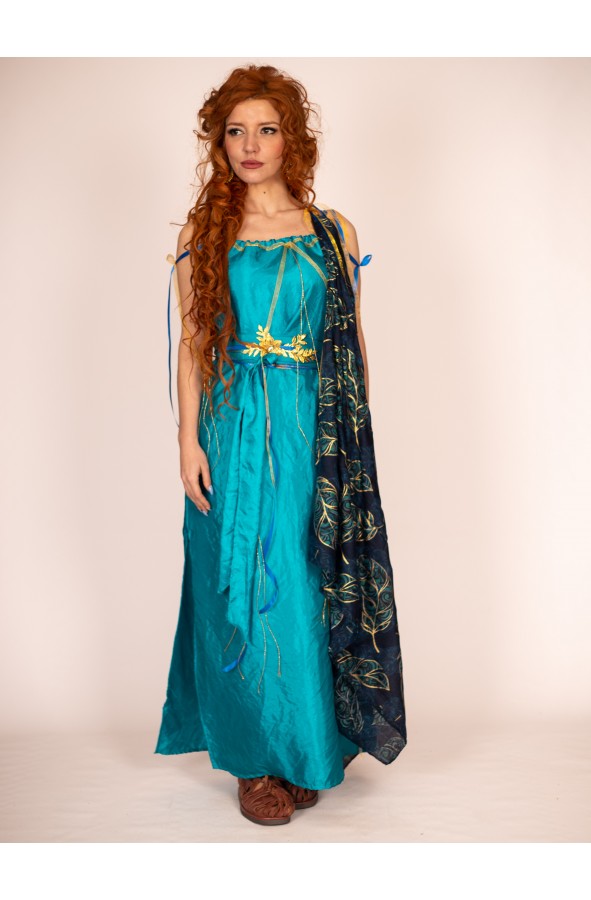 Vestido Azul con Manto de hojas de...