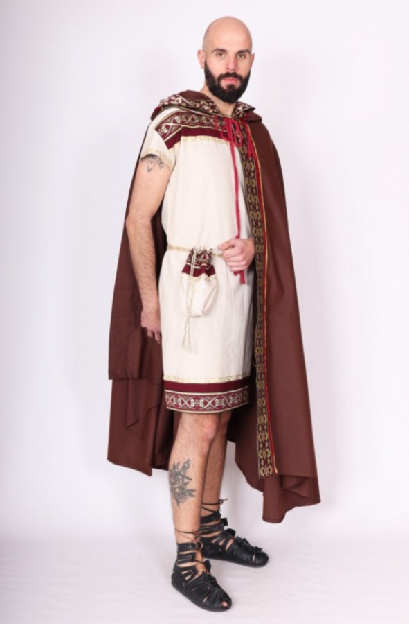 Roman cape with hood