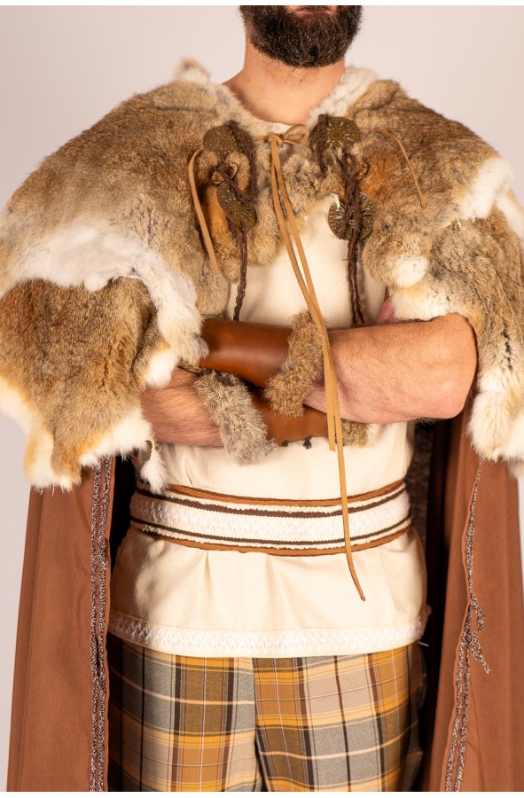 Brazaletes Celtas de Cuero Envejecido...