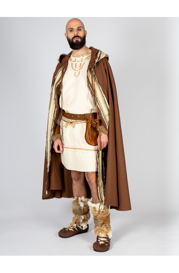Traje celta-vikingo en blanco roto...