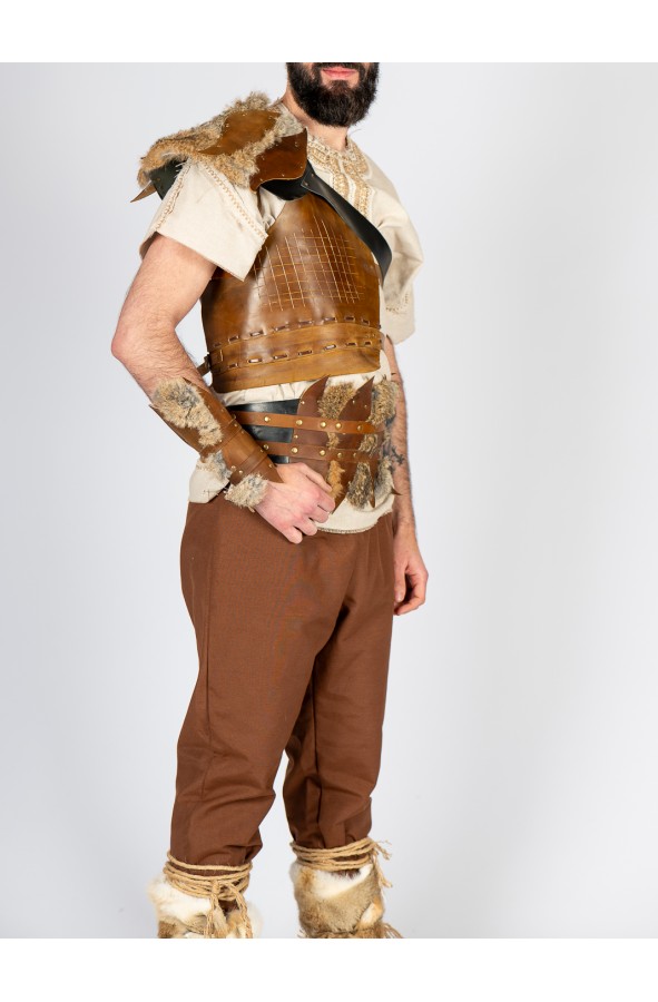 Leather Shoulder Guard with Real Fur...