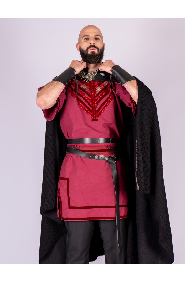 Túnica medieval de noble con terciopelo