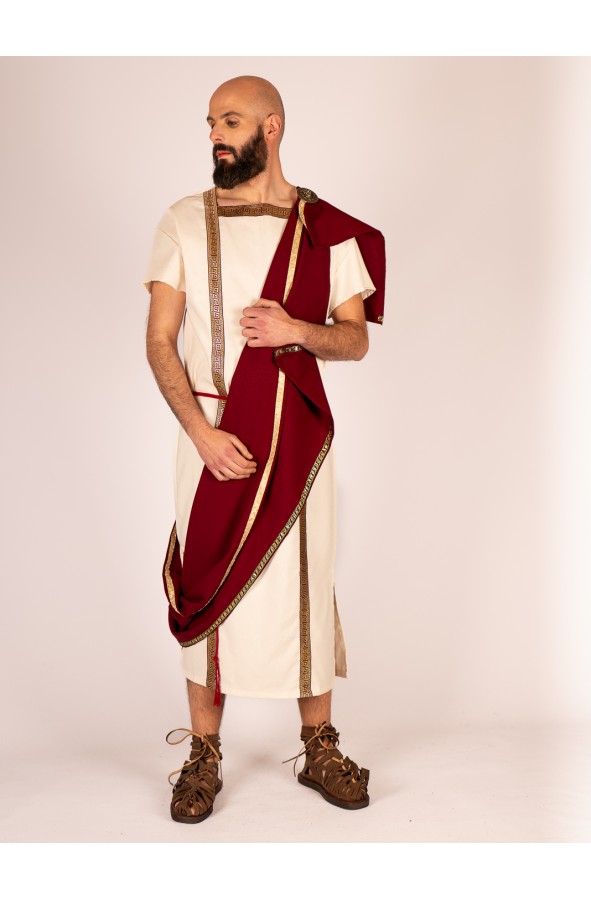 Golden Roman brooch with lion