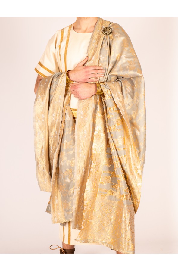 Noonday sun  Golden brooch