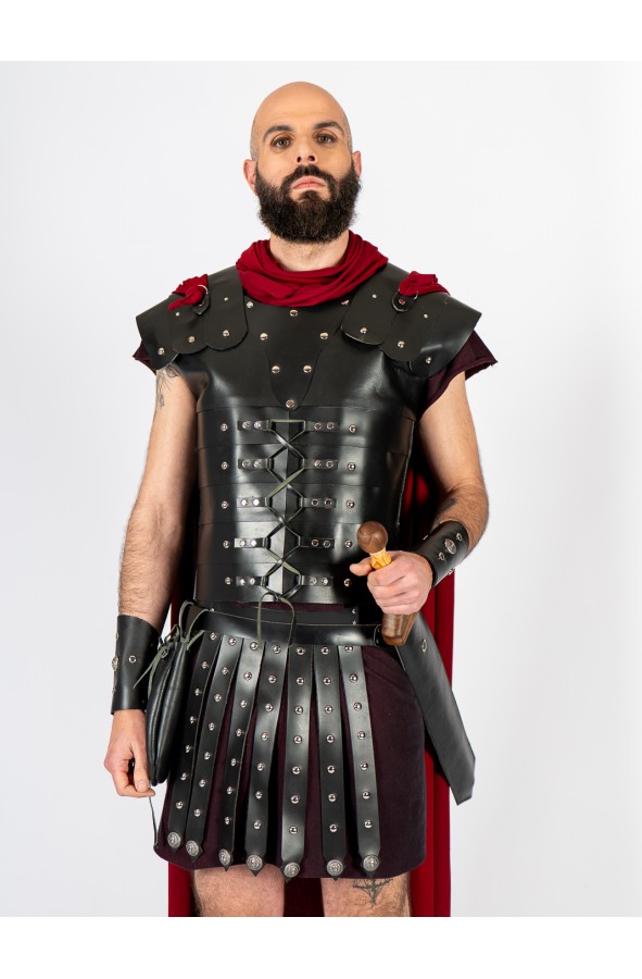 Armadura romana de piel negra lórica...