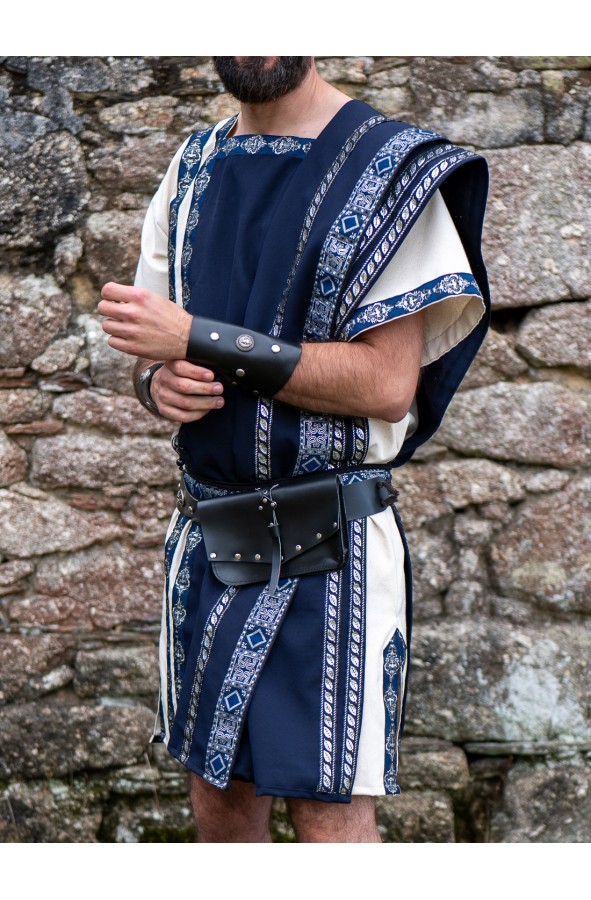 Roman set with blue and white tunic...