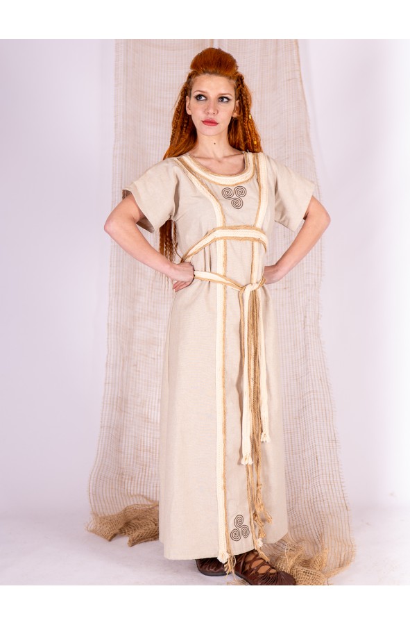 Vestido celta en crudo con triskel...