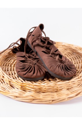 Carbatinas en cuero marrón,...